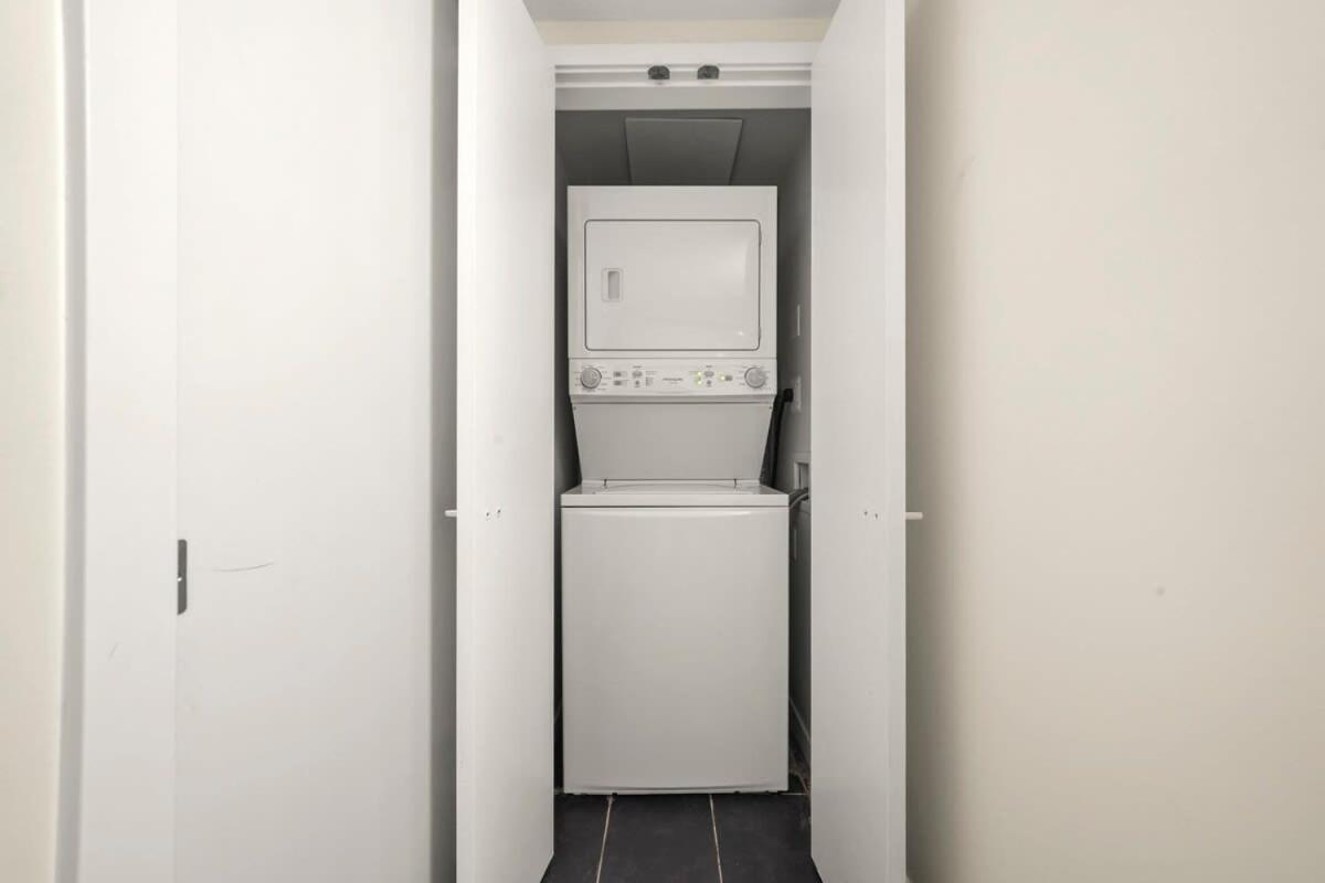וונקובר Dazzling Condo By Stadium Downtown With Free Parking מראה חיצוני תמונה