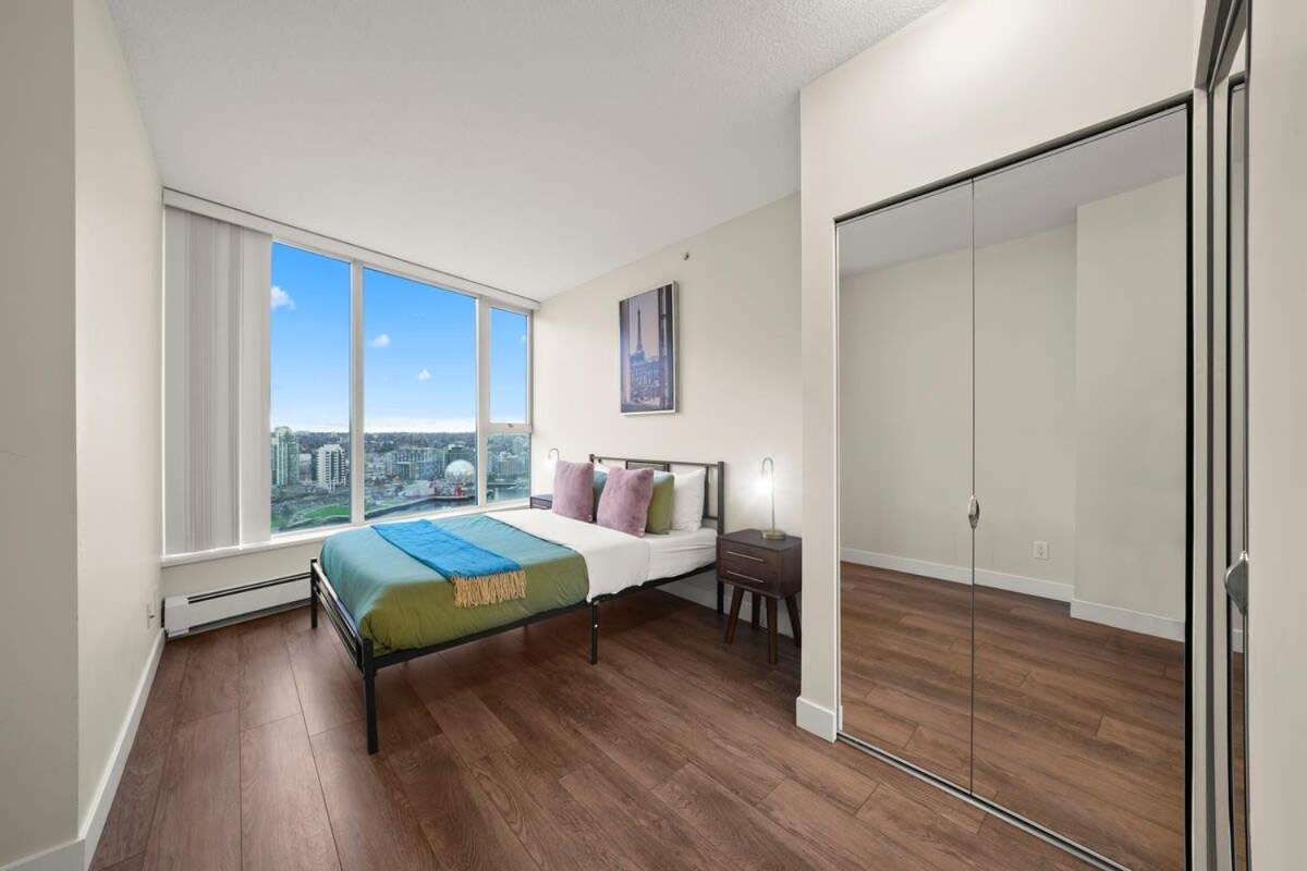 וונקובר Dazzling Condo By Stadium Downtown With Free Parking מראה חיצוני תמונה