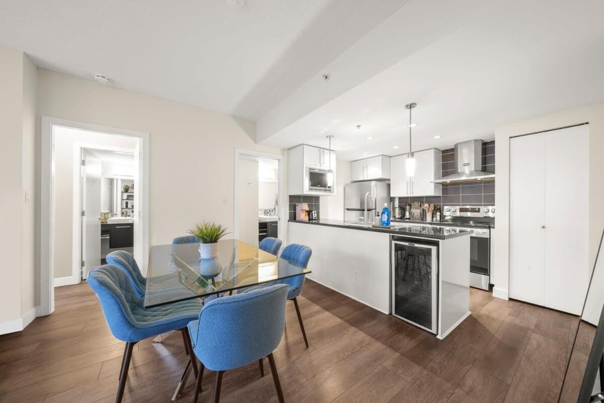 וונקובר Dazzling Condo By Stadium Downtown With Free Parking מראה חיצוני תמונה